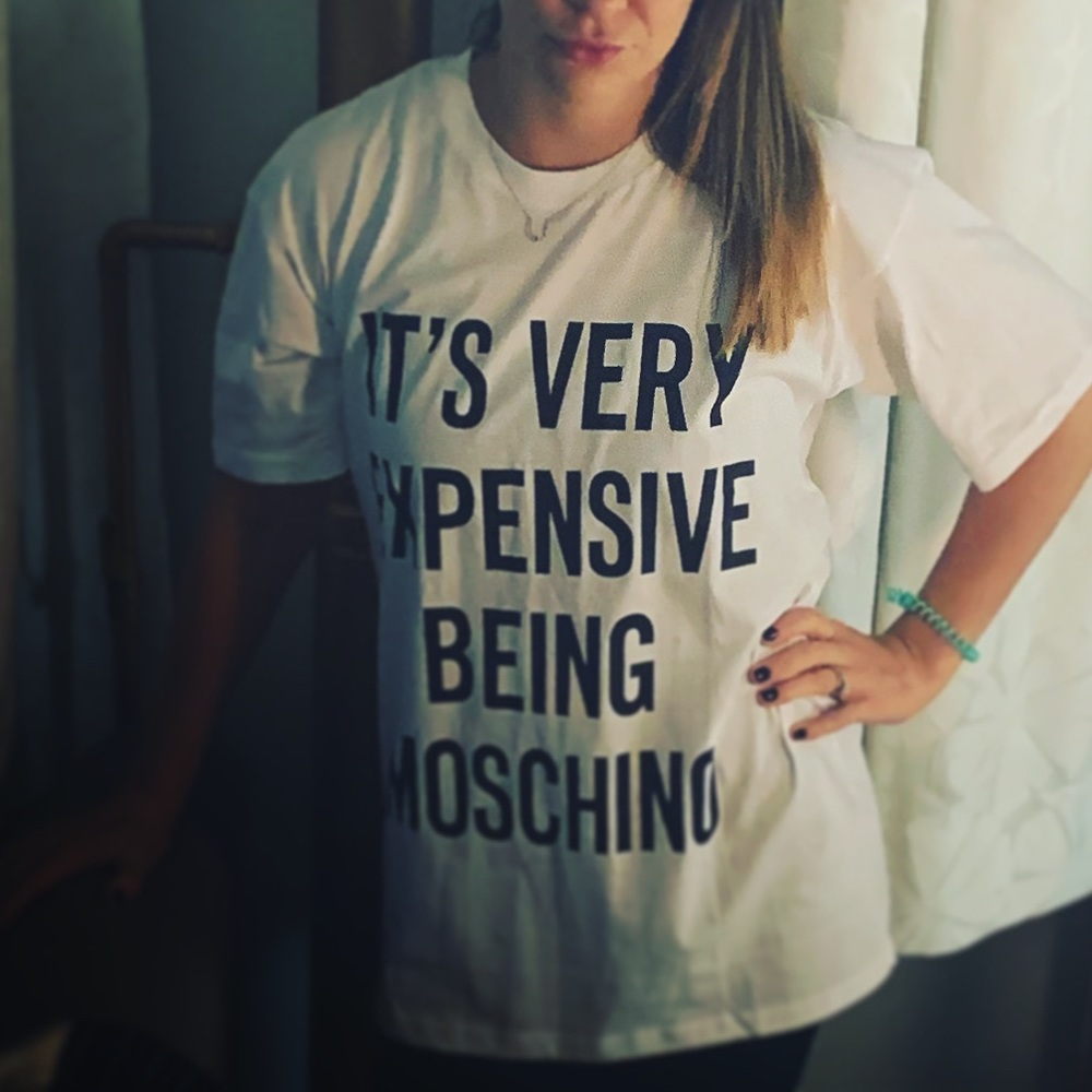 Love Moschino perfect condition boxy t-shirt.